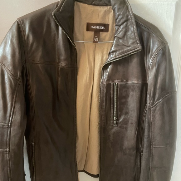 Danier Men’s Leather Jacket - Picture 3 of 4
